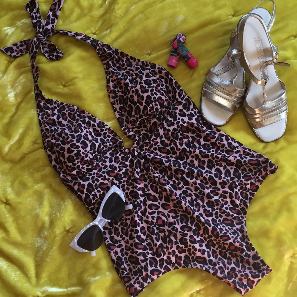 Kona Sol Leopard Print bathing suit size Medium